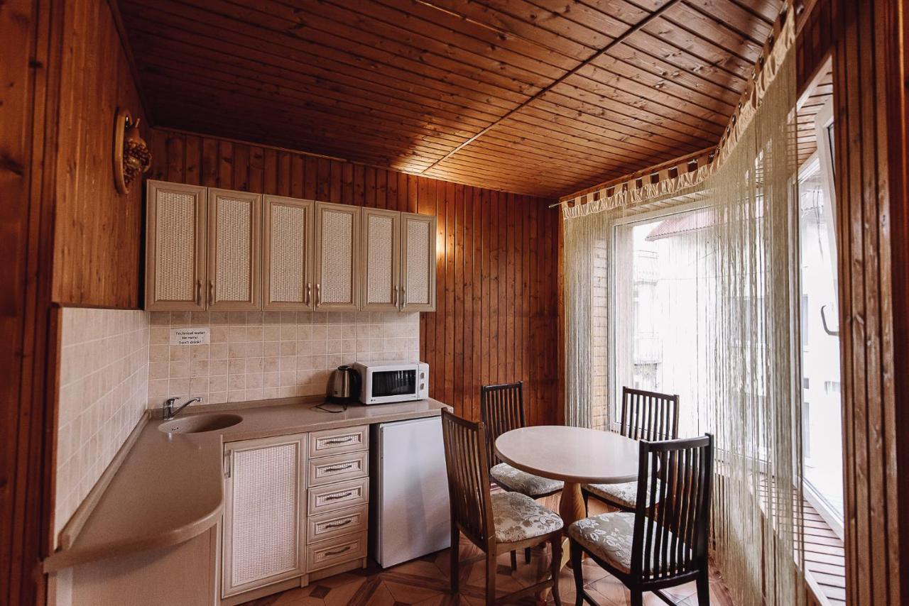 Toga Hotel Yablunytsya Luaran gambar