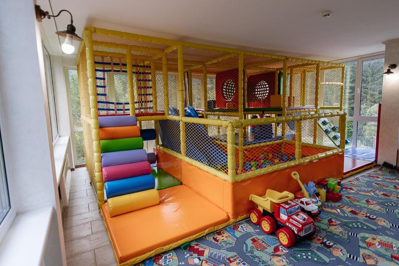 Toga Hotel Yablunytsya Luaran gambar